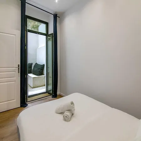 Cosy With Terrace -1br 4p-