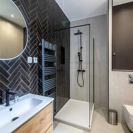 Cosy With Terrace -1br 4p- Apartment *